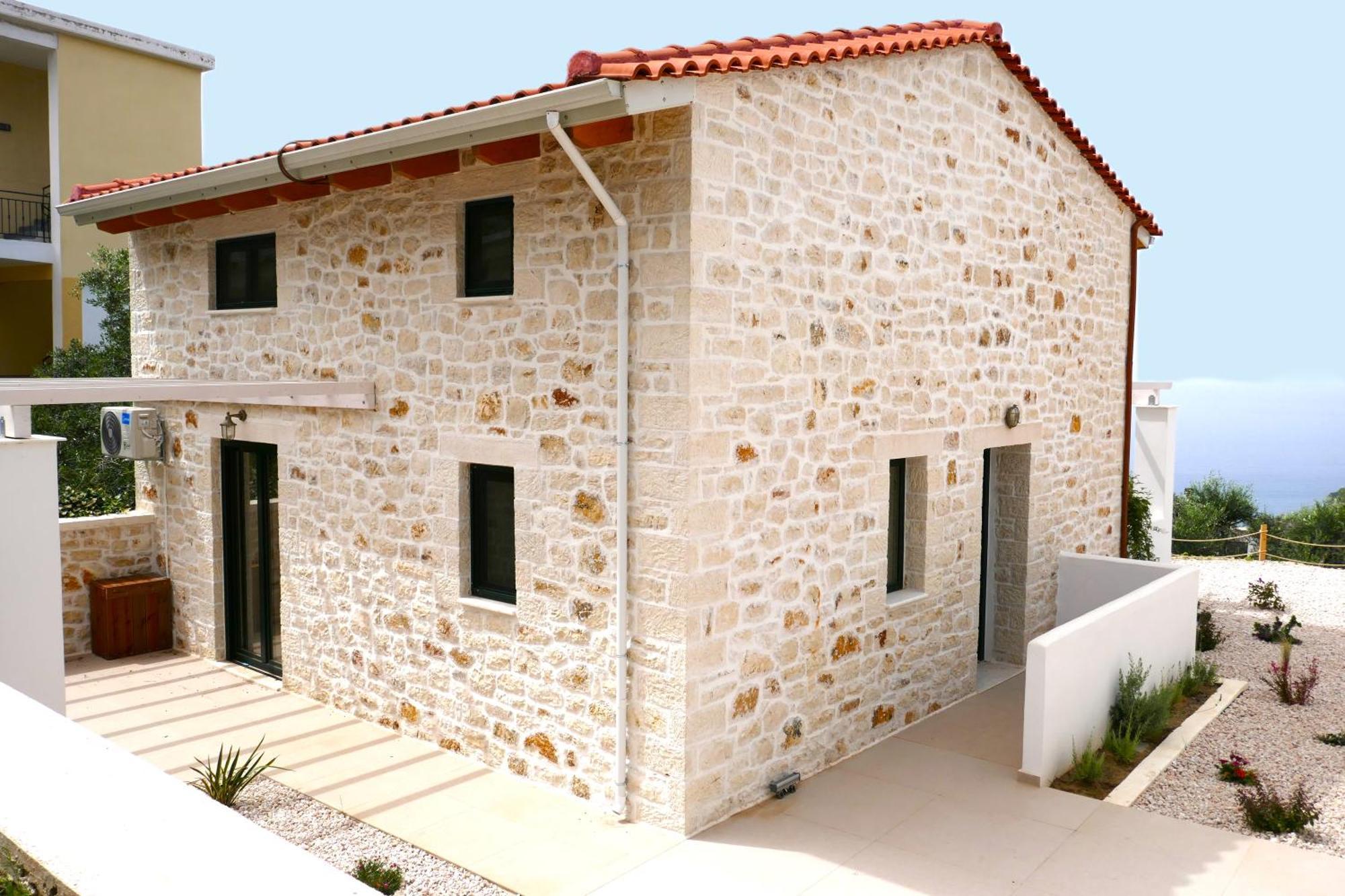 Elaia's Homes