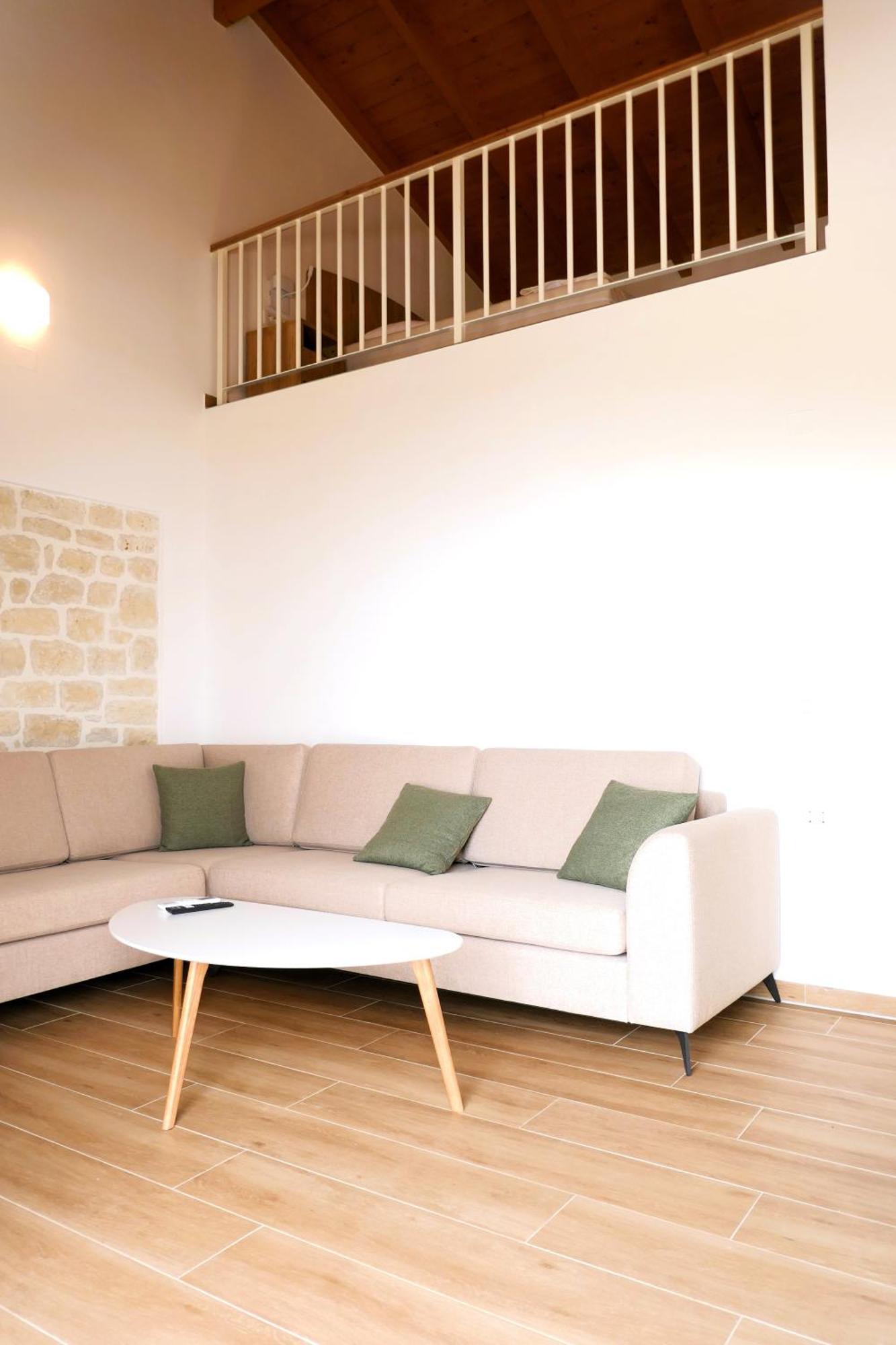 Holiday home Elaia's Homes